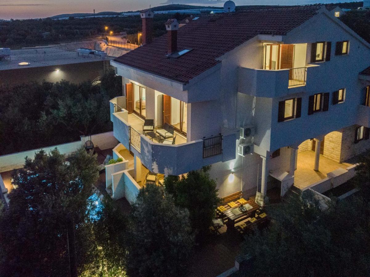Villa Slavica スベティ・フィリップ・イ・ヤコブ エクステリア 写真