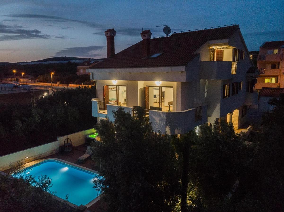 Villa Slavica スベティ・フィリップ・イ・ヤコブ エクステリア 写真